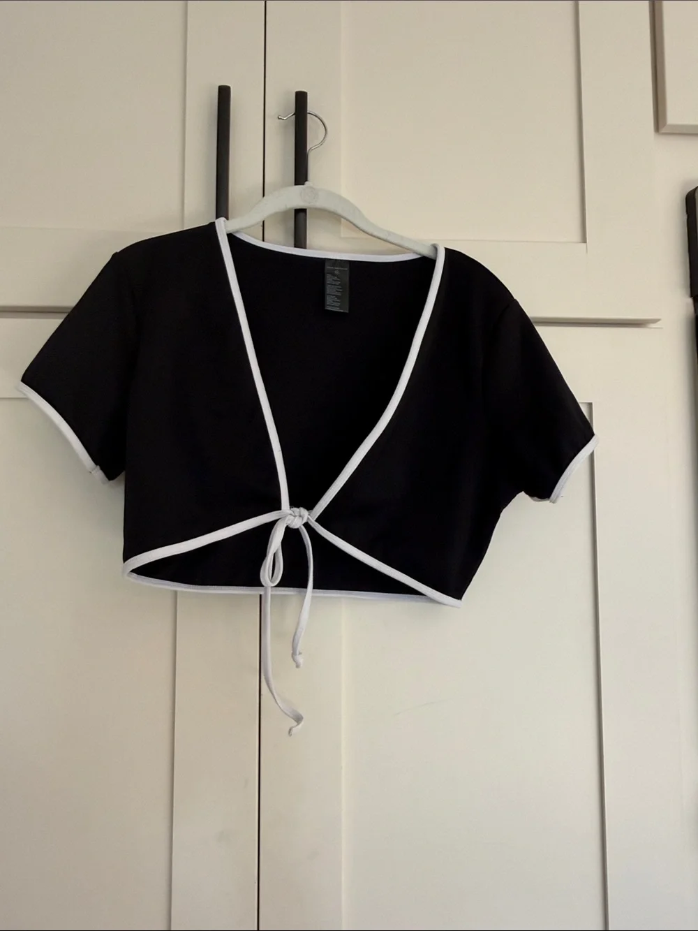 Good American Black Bikini Top with White Trim and Tie Front
